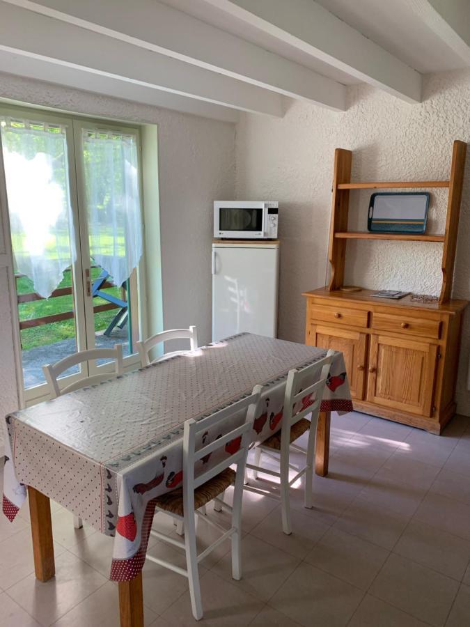 Camping Le Saillet Lestelle-Betharram Exterior photo